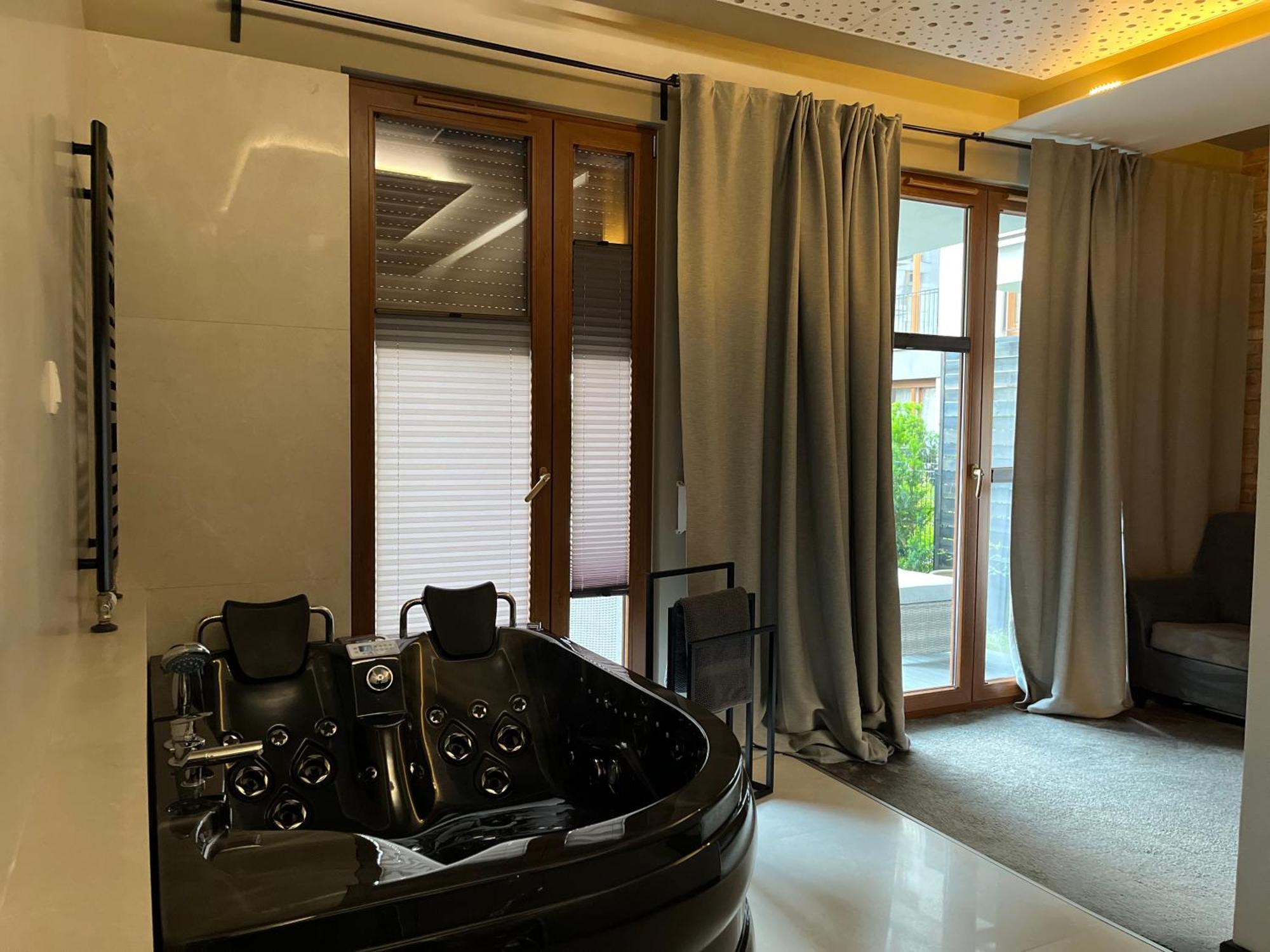 Jacuzzi Rakowicka Top Apartments Cracovie Extérieur photo