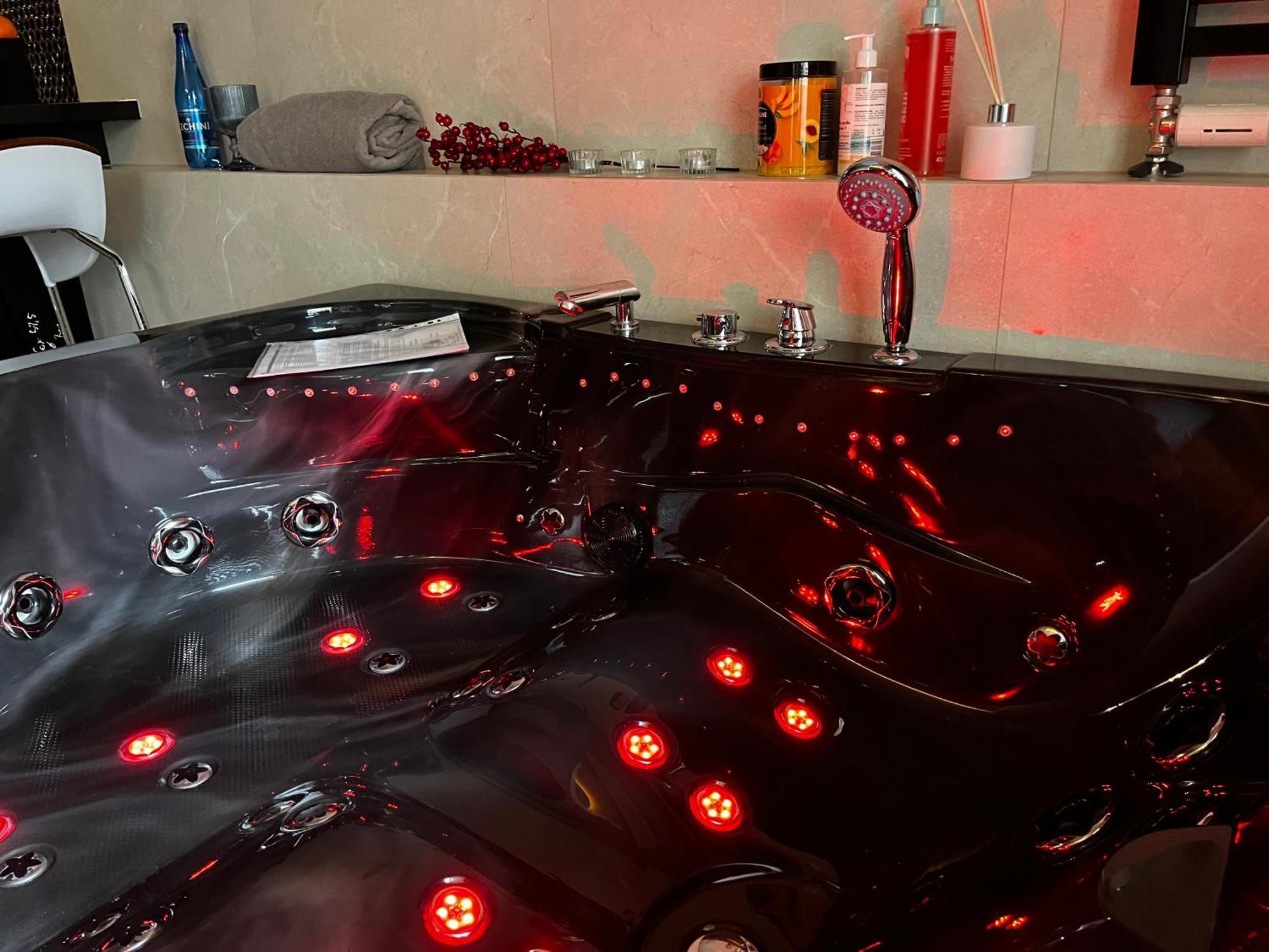 Jacuzzi Rakowicka Top Apartments Cracovie Extérieur photo